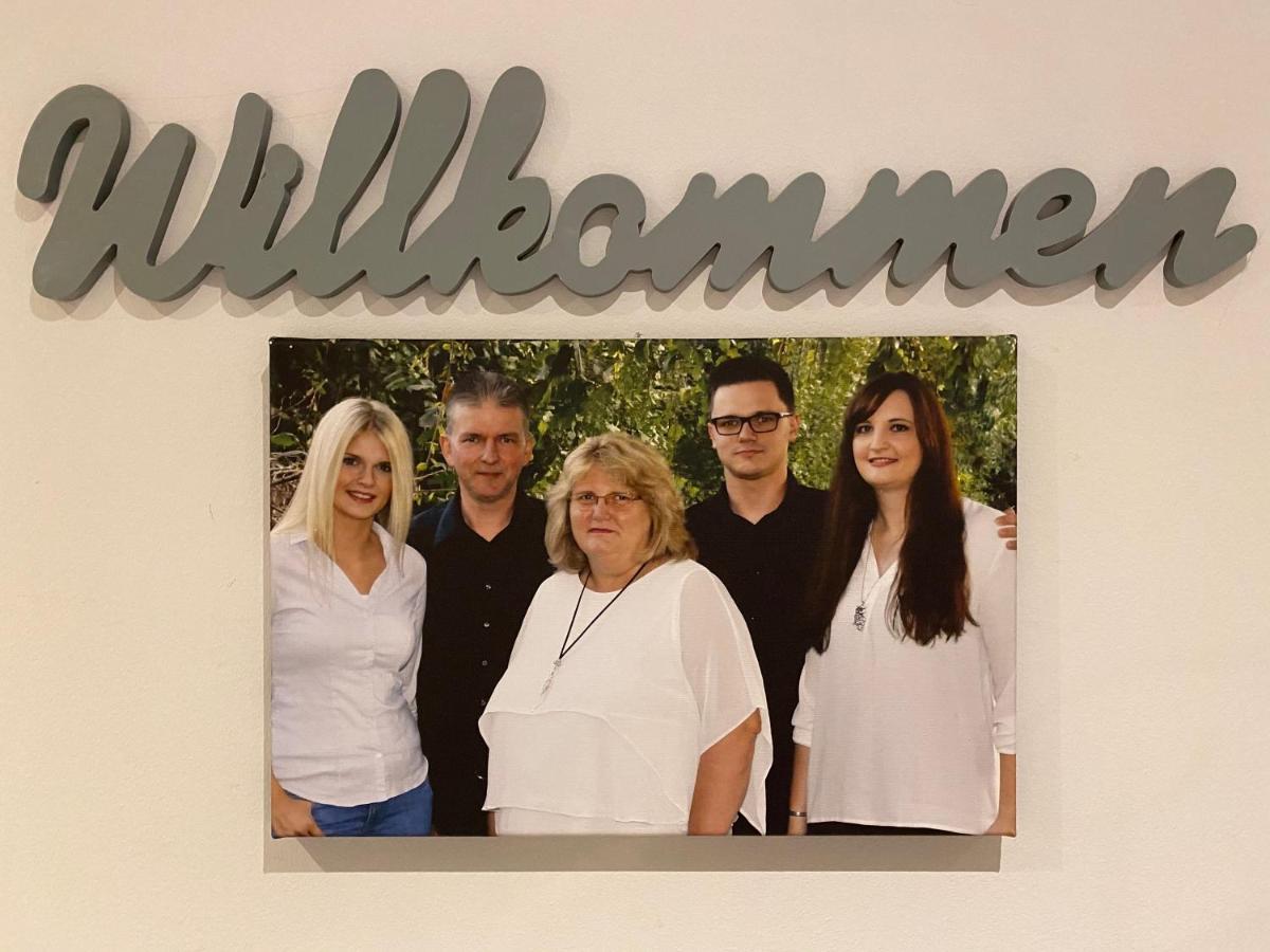 Gasthof Zum Dorfkrug Molbergen Exteriér fotografie